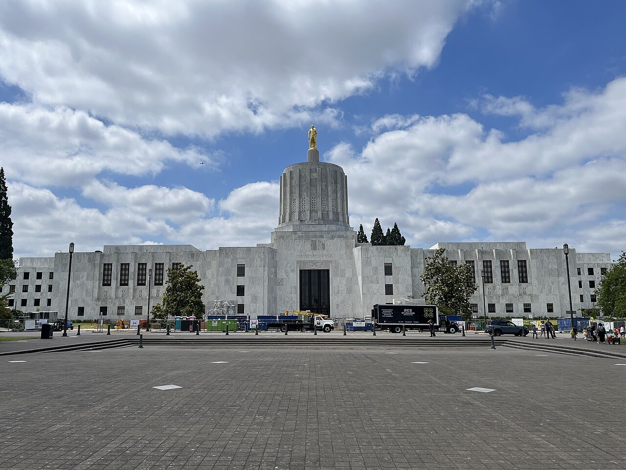 Oregon State Capitol in Salem, Oregon